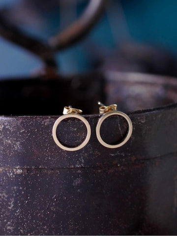 9ct-gold-circle-studs-solid-gold-simple-gold-circle-studs