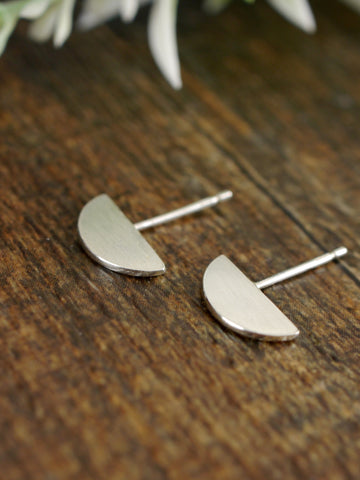 half-circle-moon-handmade-geometric-silver-studs