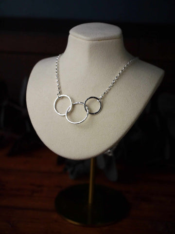 Three Circle Silver Link Necklace