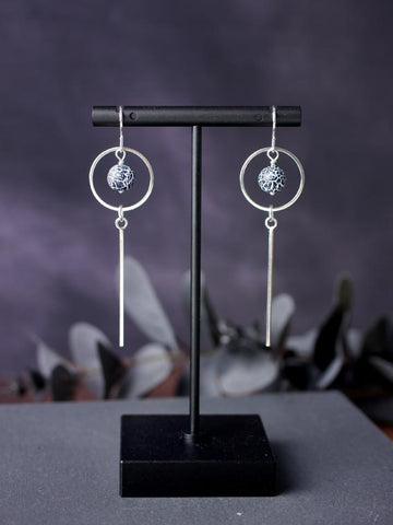 cracked-agate-black-white-stone-circle-bar-long-dangly-silver-earrings