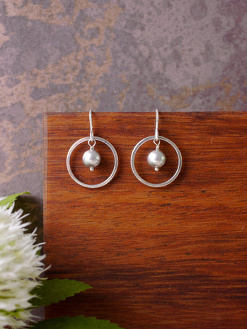 grey-crystal-pearl-simple-cirlce-drop-hook-dangly-silver-earrings