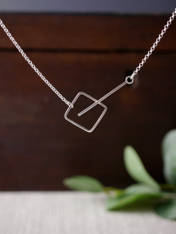asymmetrical-geometric-modern-square-bar-silver-necklace